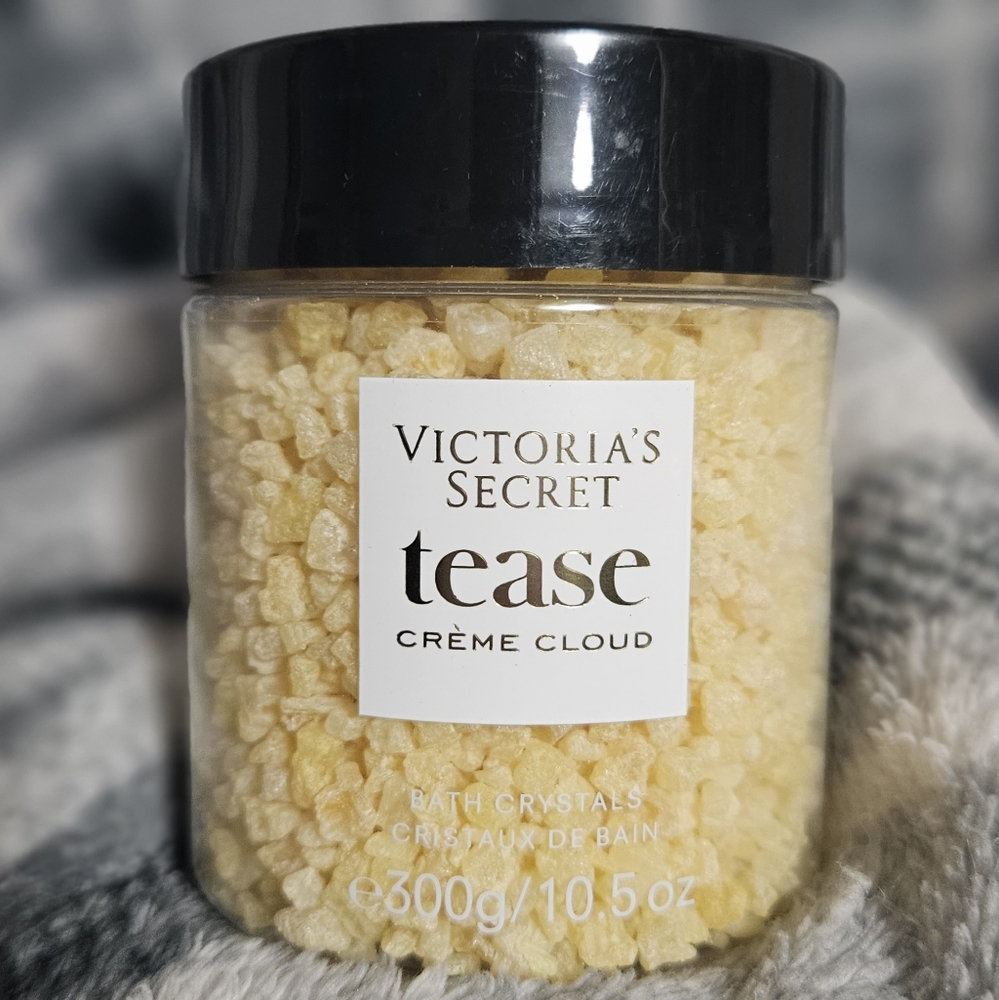 Victoria's Secret Tease Creme Cloud Bath Crystals